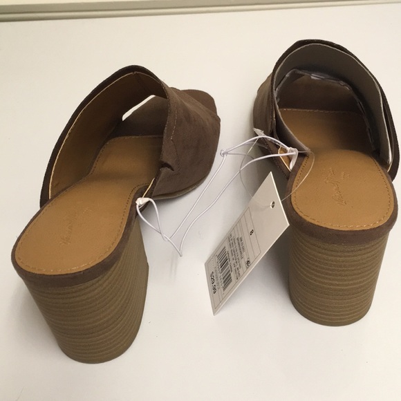 8 Universal Thread Norelle brown faux suede sandal - Picture 6 of 8